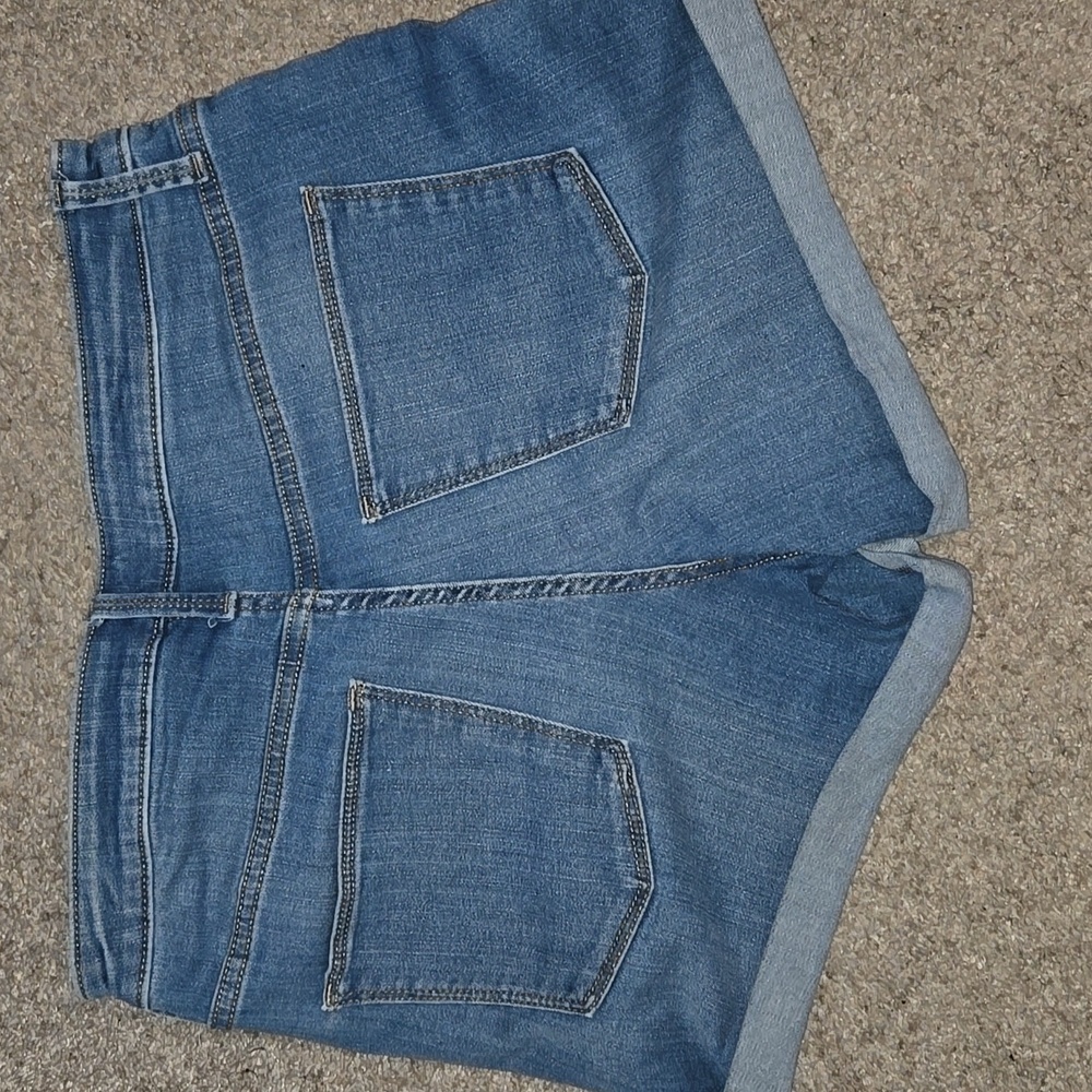 Universal Thread High Rise Denim Shorts - Picture 2 of 6